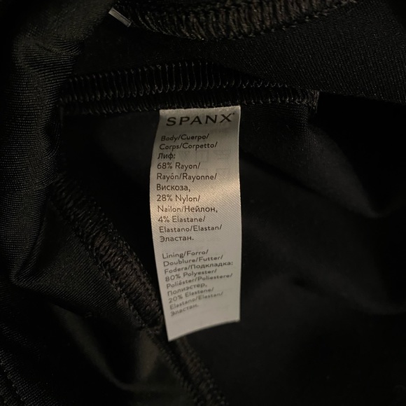 SOLD ⚠️ SPANX Ponte Leggings - Picture 8 of 8